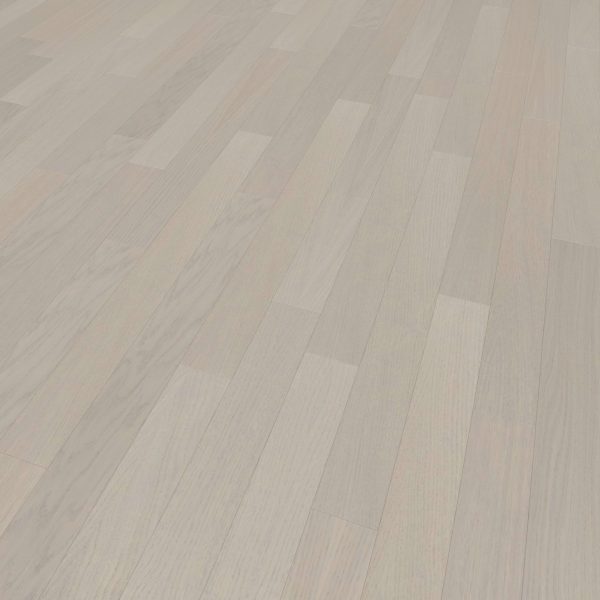 Braeburn Oak* features long, narrow planks in a staggered layout. Its light beige tone, visible wood grain, and subtle shade variations create a soft, natural look.