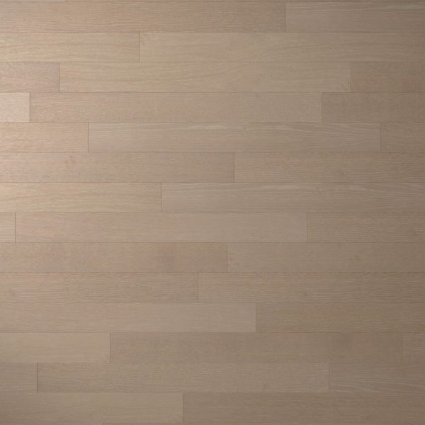 Kamee Oak* features light brown wooden flooring with evenly arranged horizontal planks, showcasing natural wood grain and subtle tonal variations. The smooth, well-finished surface enhances any space with its refined appearance.