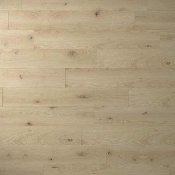 Kortemark Oak features a light-colored wood floor with natural grain patterns and visible knots, arranged in a classic staggered plank layout.