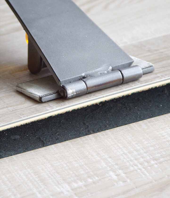 TORLYS Bulldog™ Easy Plank Replacer